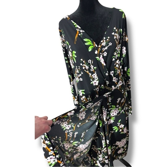 Yock Black Label Floral Black Faux Wrap Front Long Sleeve V-Neck Midi Dress - Picture 11 of 16